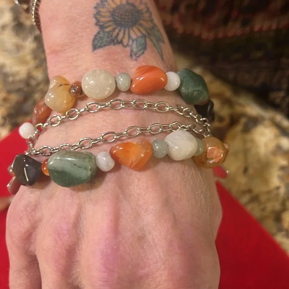 Jewelry - Picture 3 of 6